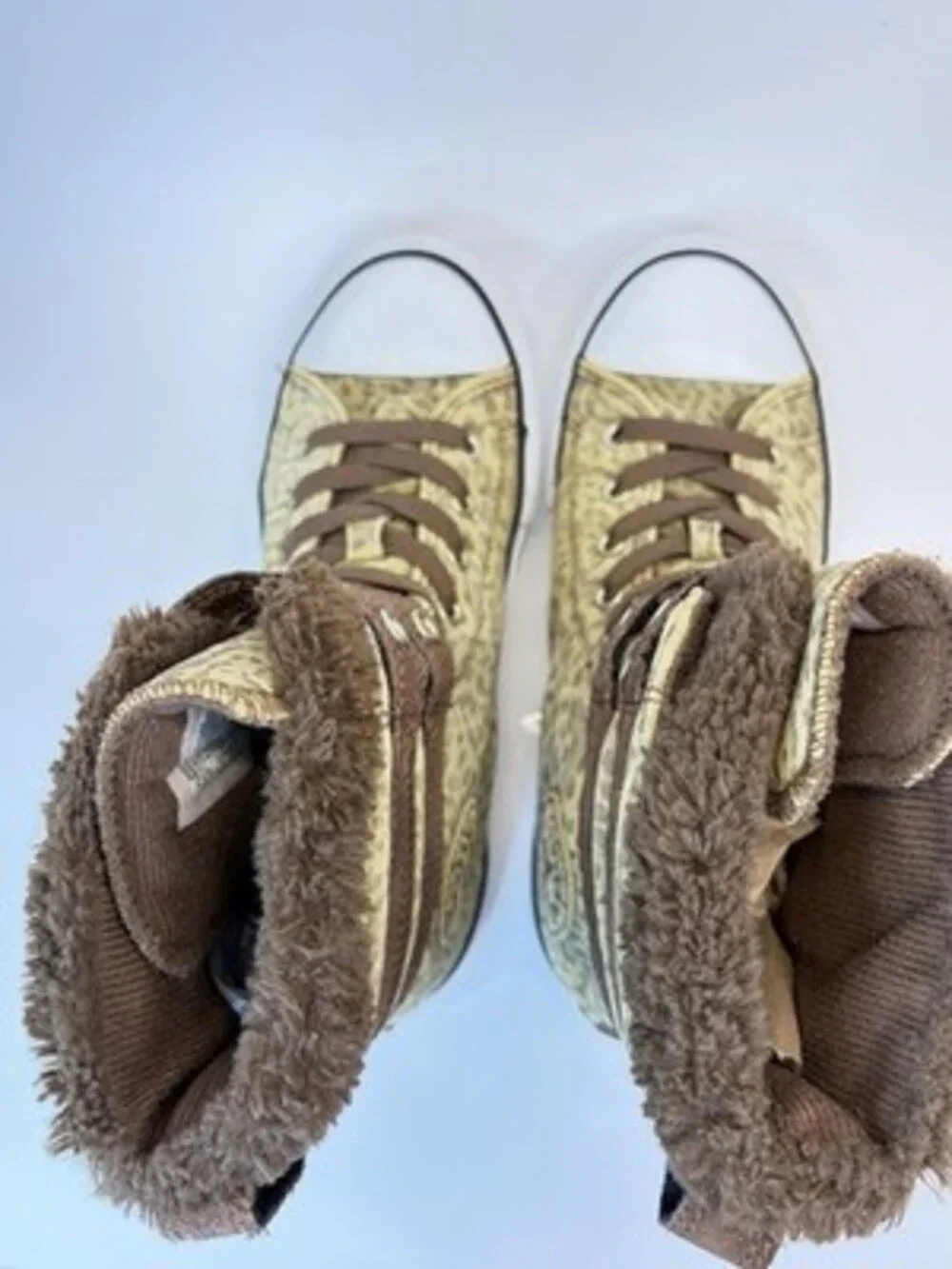 Converse Chuck Taylor All Star Junior High-Top Winter Boots – Size 3